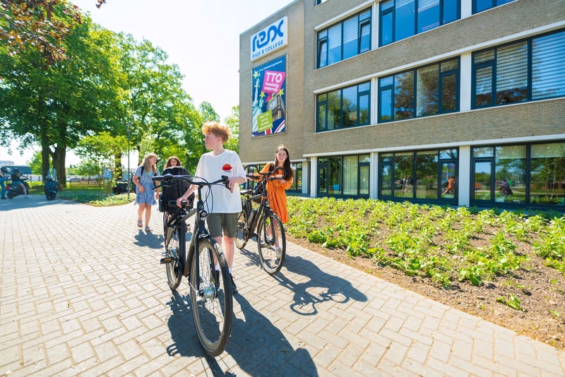 Nieuwe (fiets)ingang voor de leerlingen